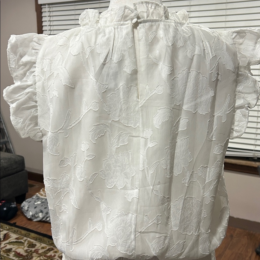 TCEC white Ruffled dress size medium - Picture 5 of 8
